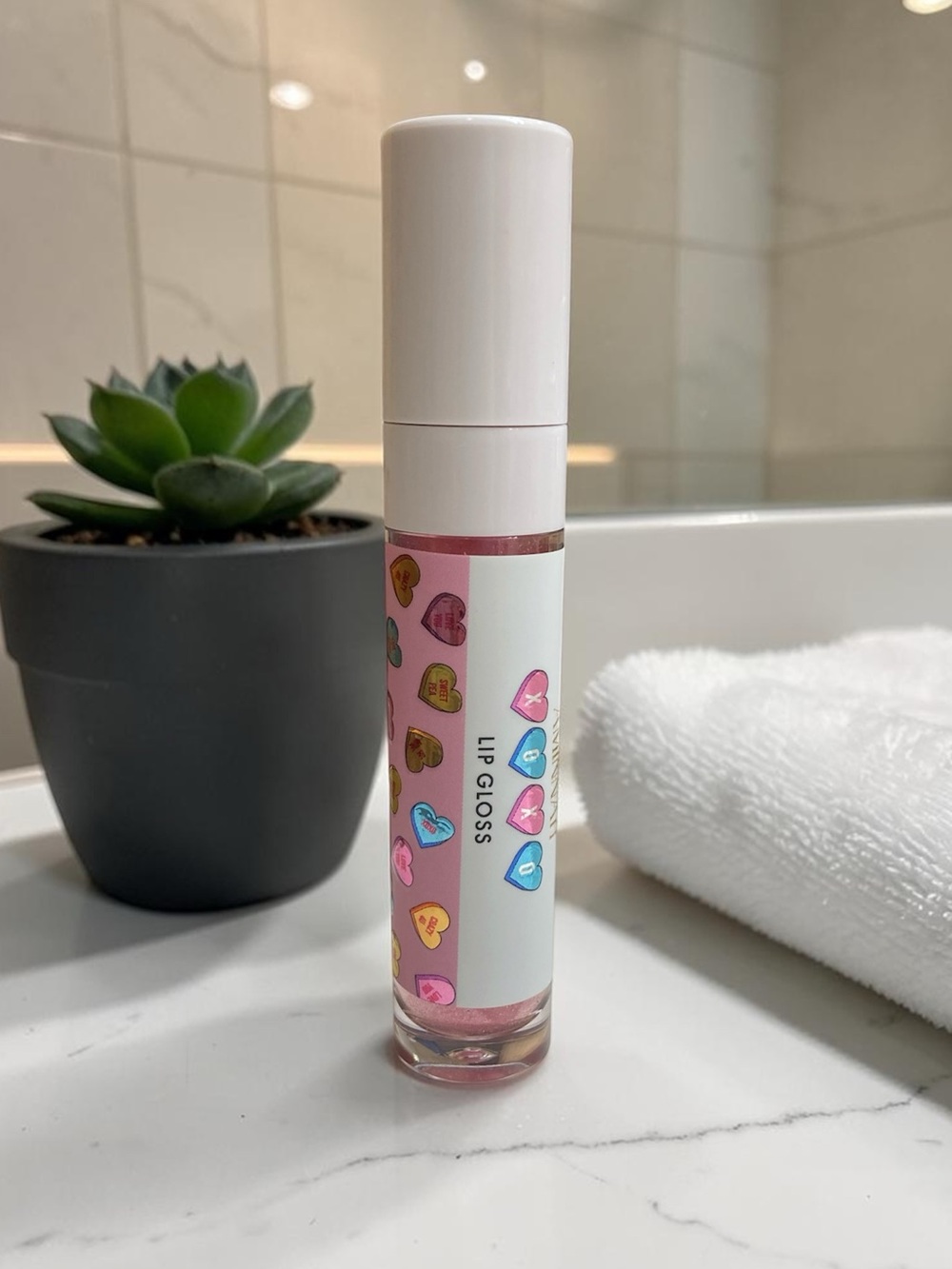 🩷X🩵O🩷X🩵O🩷 Strawberry Kiwi Lip Gloss by Aminnah